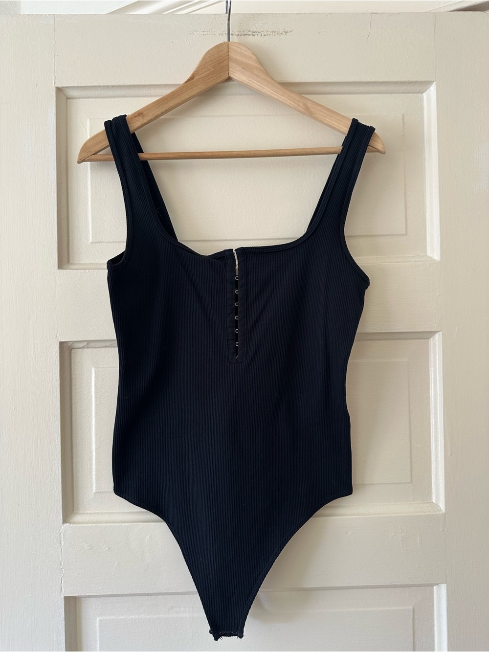 Abercrombie hook and eye sleeveless ribbed bodysuit